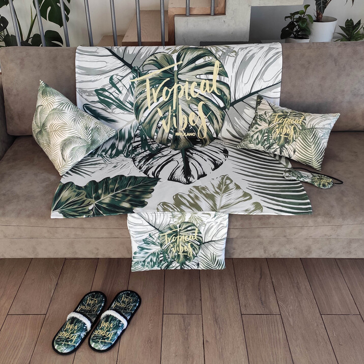 20% OFF -COMBO FIACOSO NUEVO! MANTA CON SOBRE + ALMOHADON + ALMOHADA + ANTIFAZ - PALMERAS